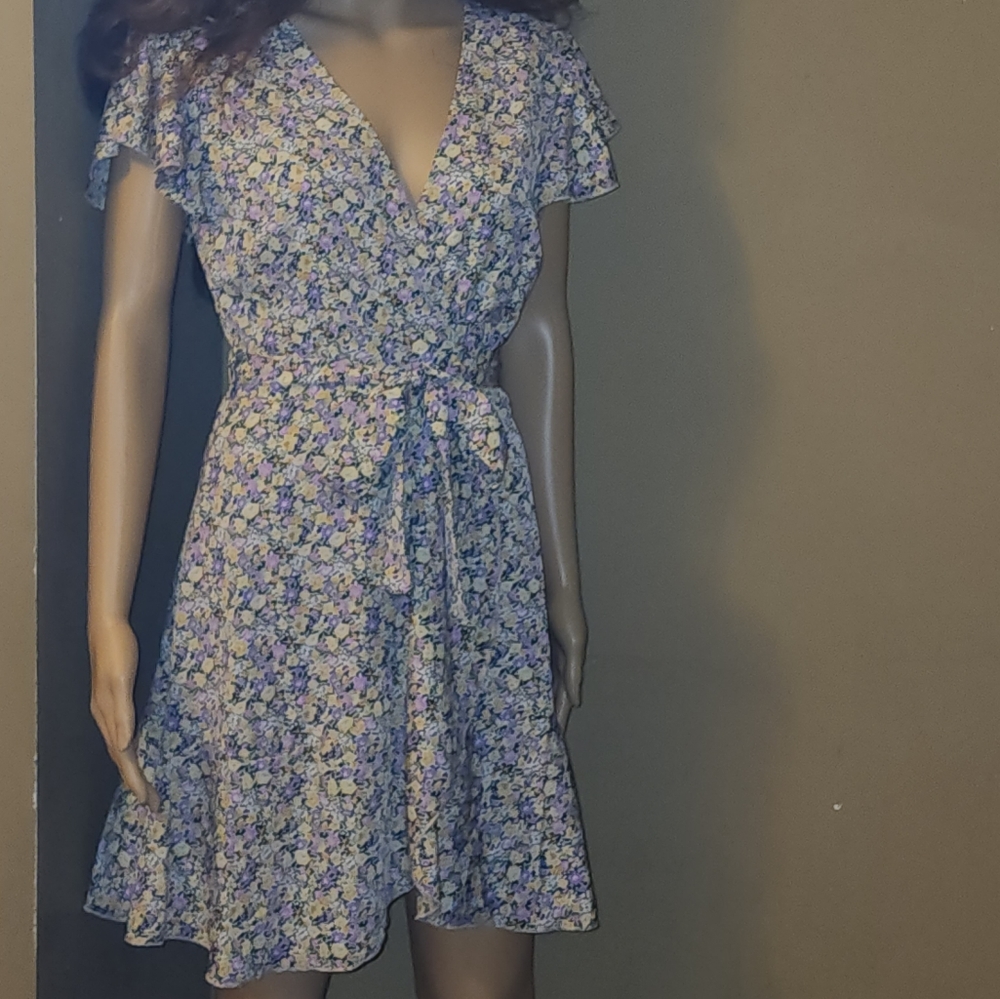 Ditsy Floral Wrap Belted Dress - Picture 6 of 9